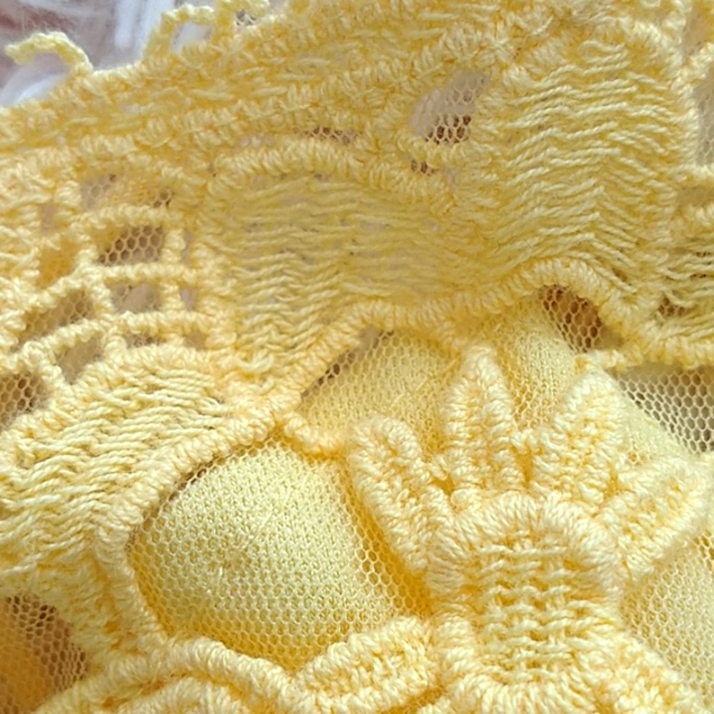 🌟NWT FP buttercup yellow lace eyelet bralette - Picture 6 of 8